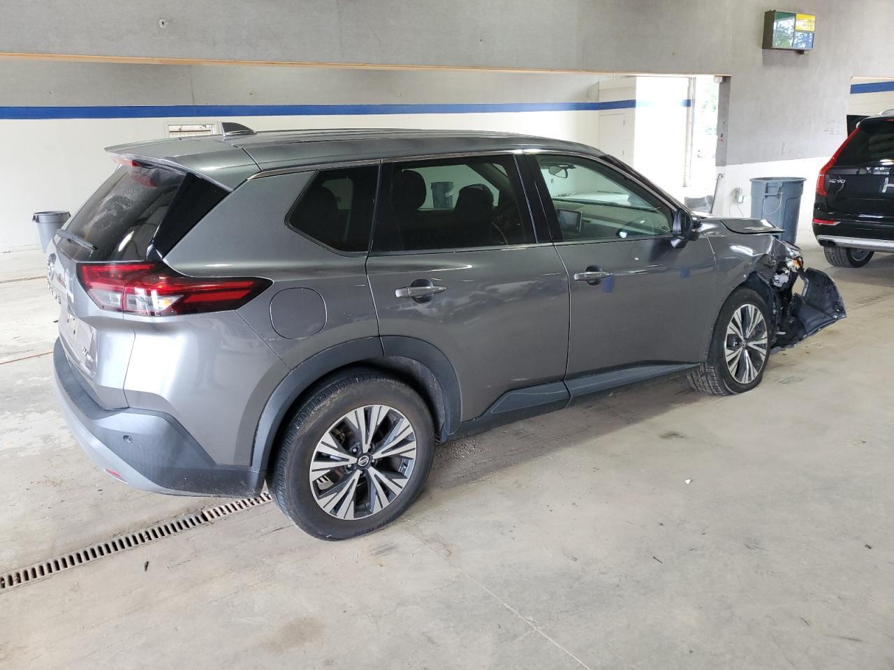 2021 Nissan Rogue Sv - Image 3