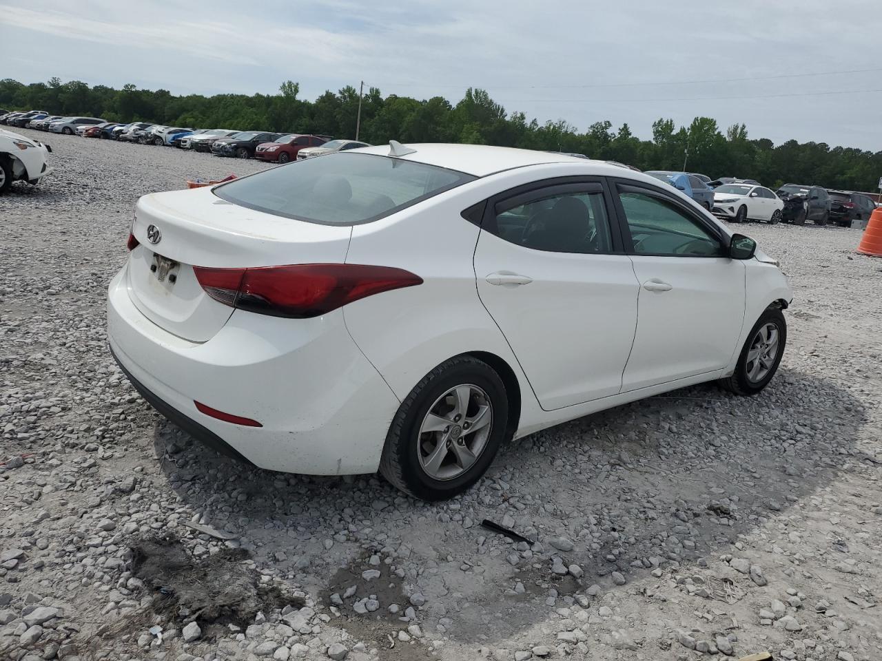 2014 Hyundai Elantra Se - Image 3