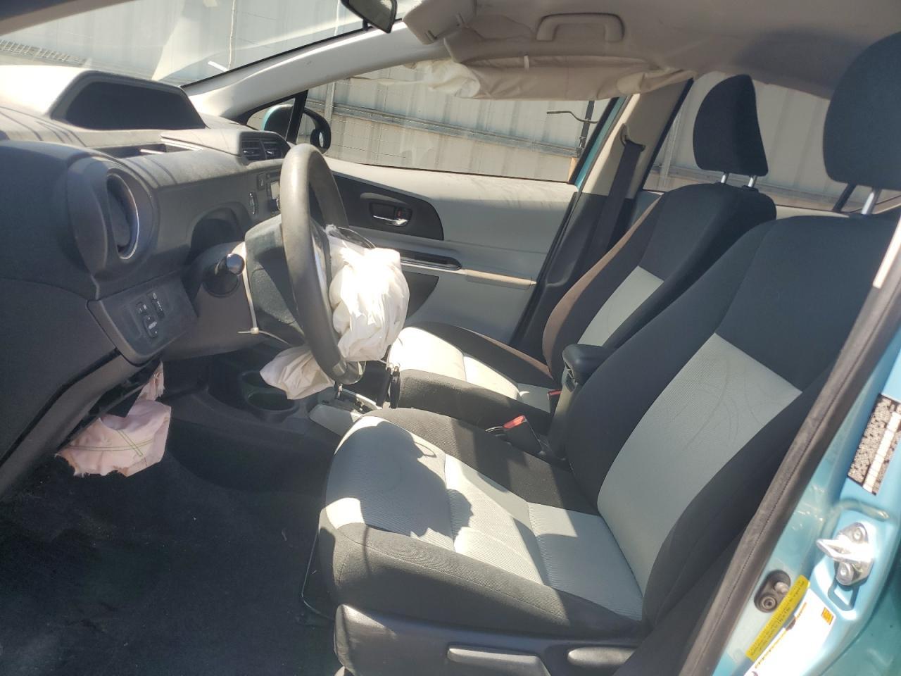 2013 Toyota Prius C - Фото 7