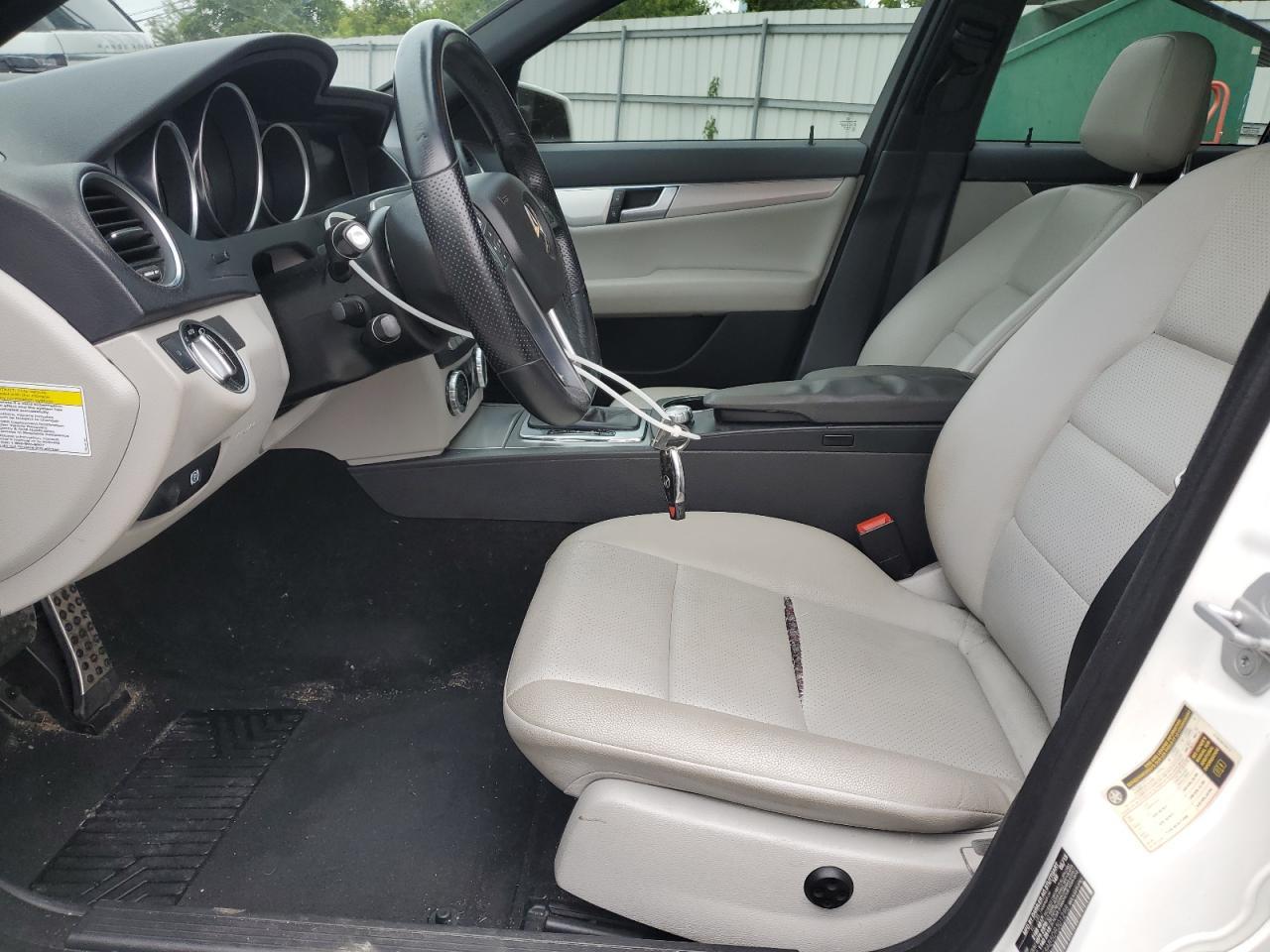 2013 Mercedes-Benz C 300 4Matic - Фото 7