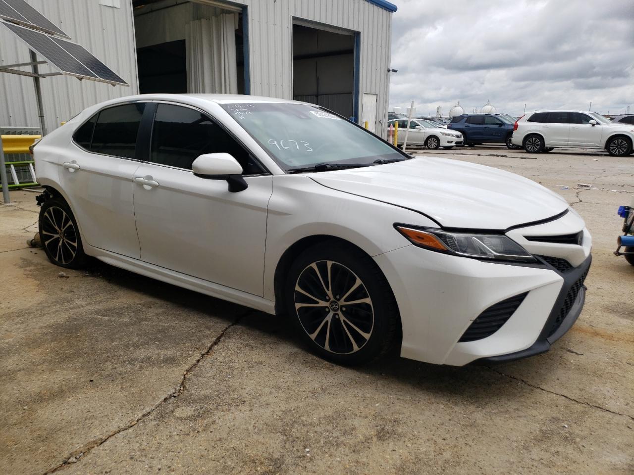 2019 Toyota Camry L - Фото 4