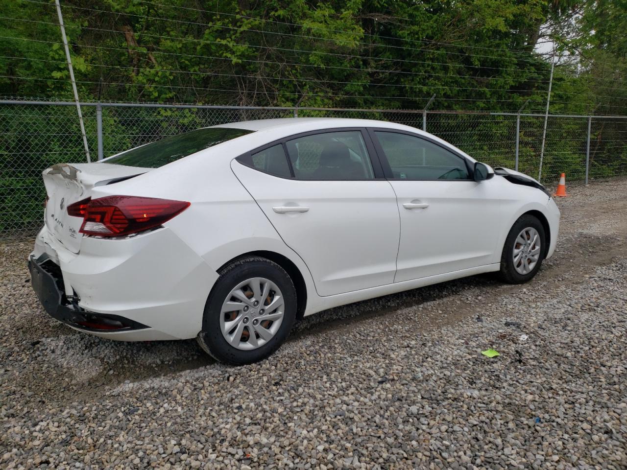 2020 Hyundai Elantra Se - Фото 3