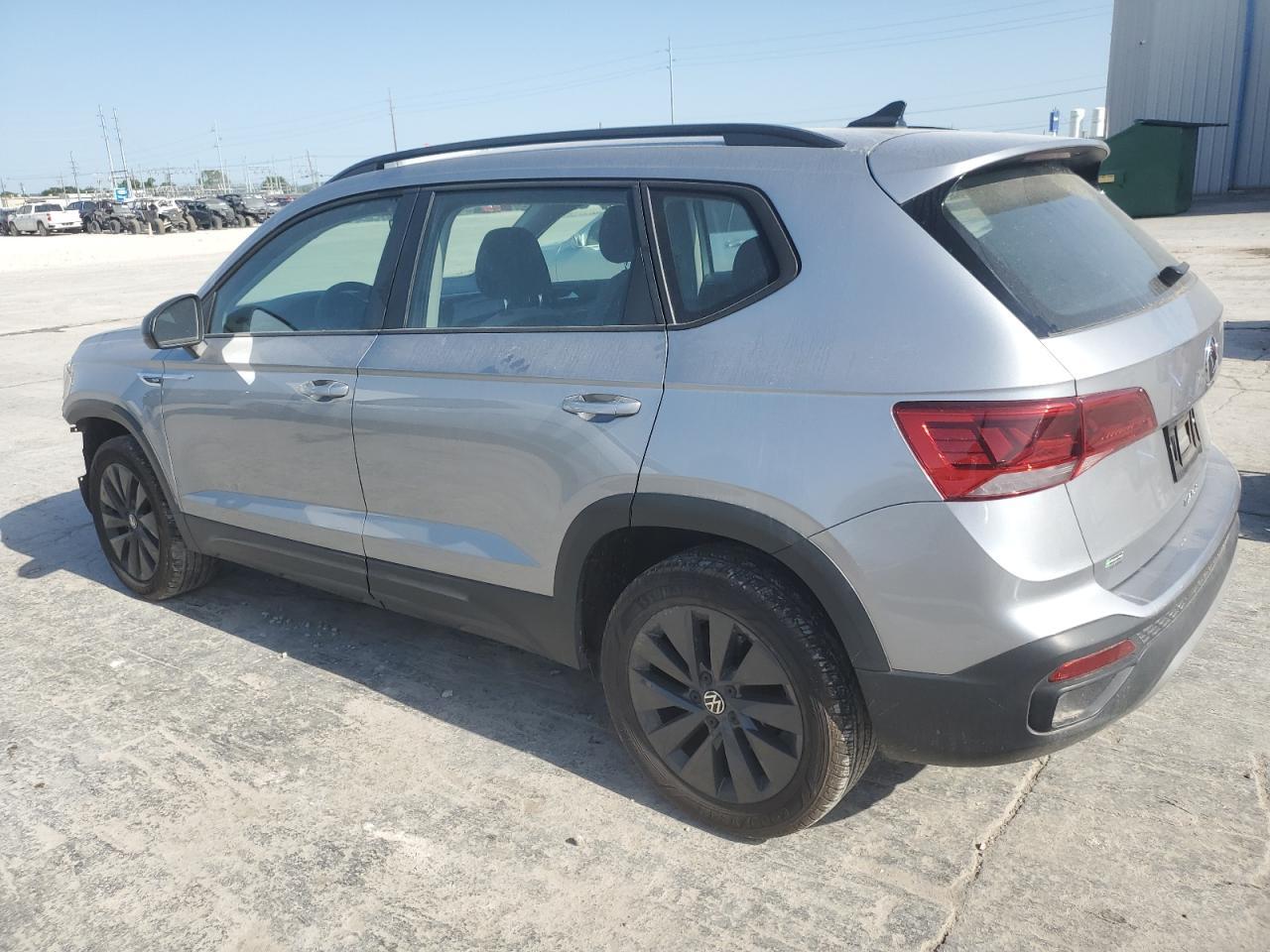 2024 Volkswagen Taos S - Фото 2