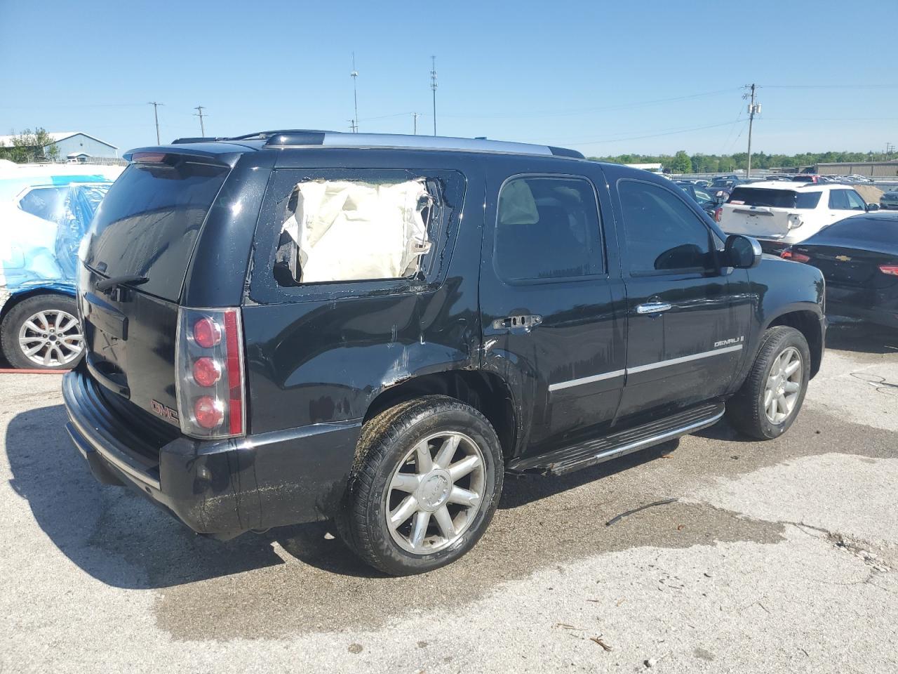 2009 GMC Yukon Denali - Image 3