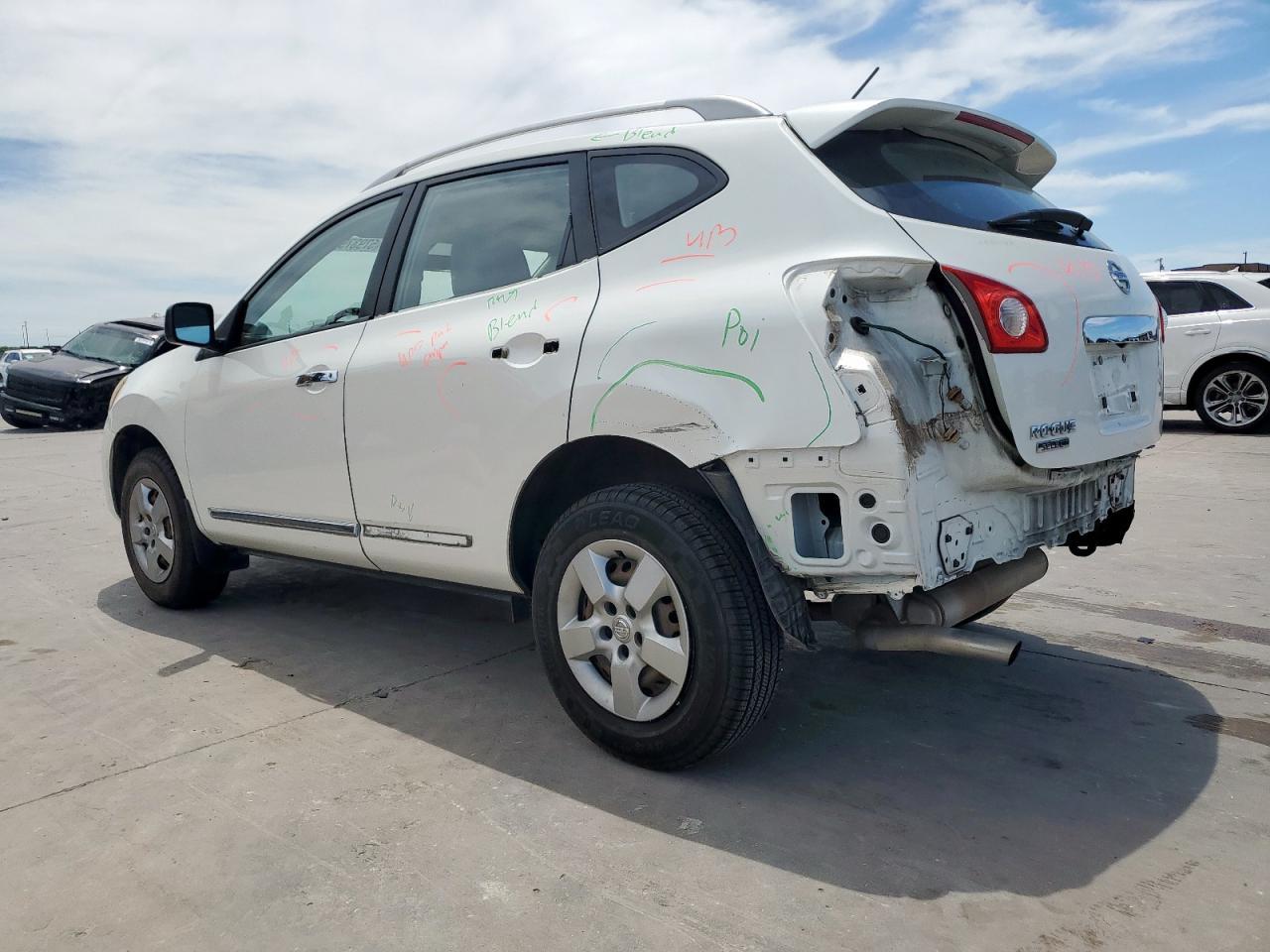 2014 Nissan Rogue Select S - Image 2