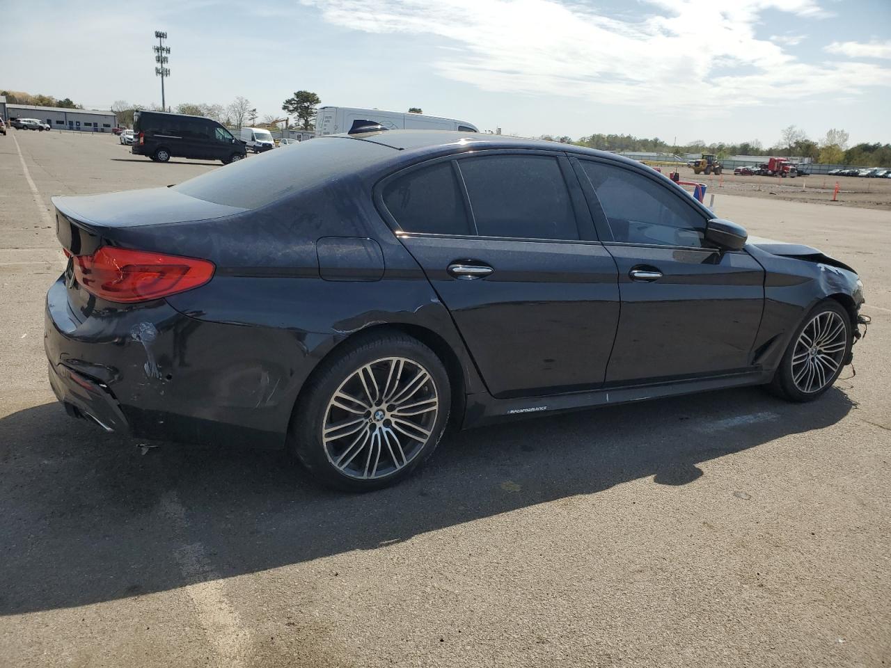 2018 BMW 530 I - Фото 3