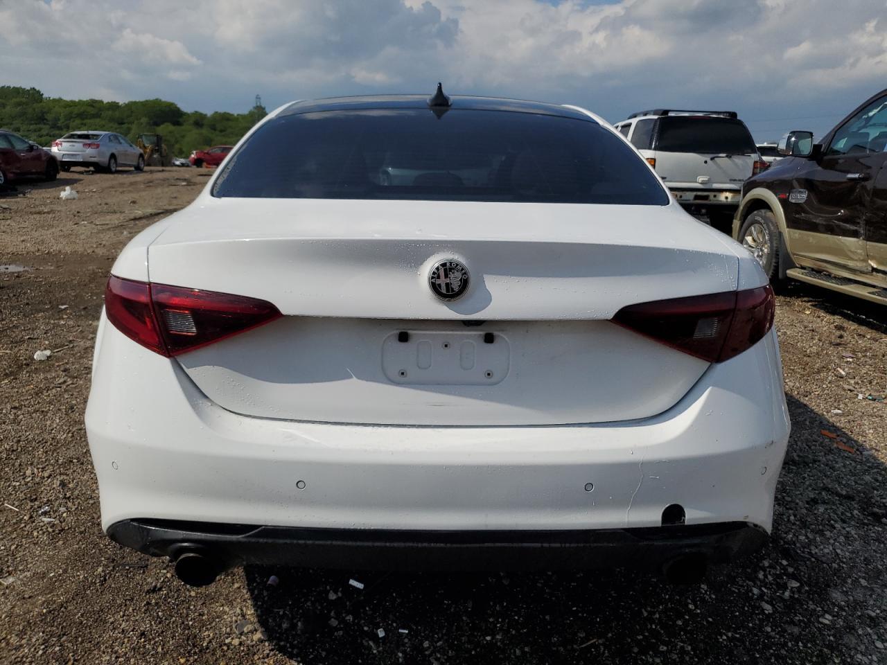 2018 Alfa Romeo Giulia Ti Q4 - Image 6