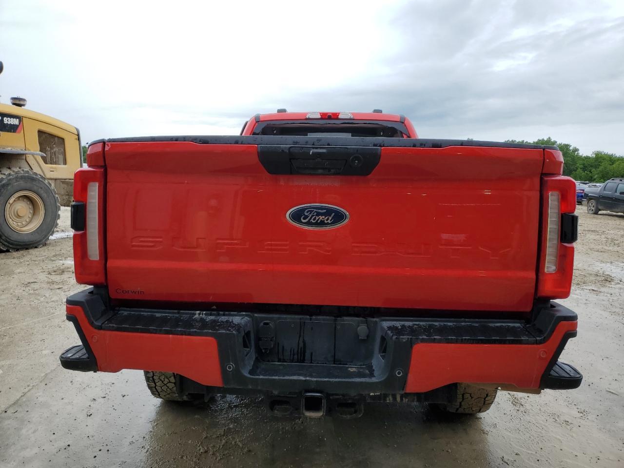 2023 Ford F350 Super Duty - Фото 6