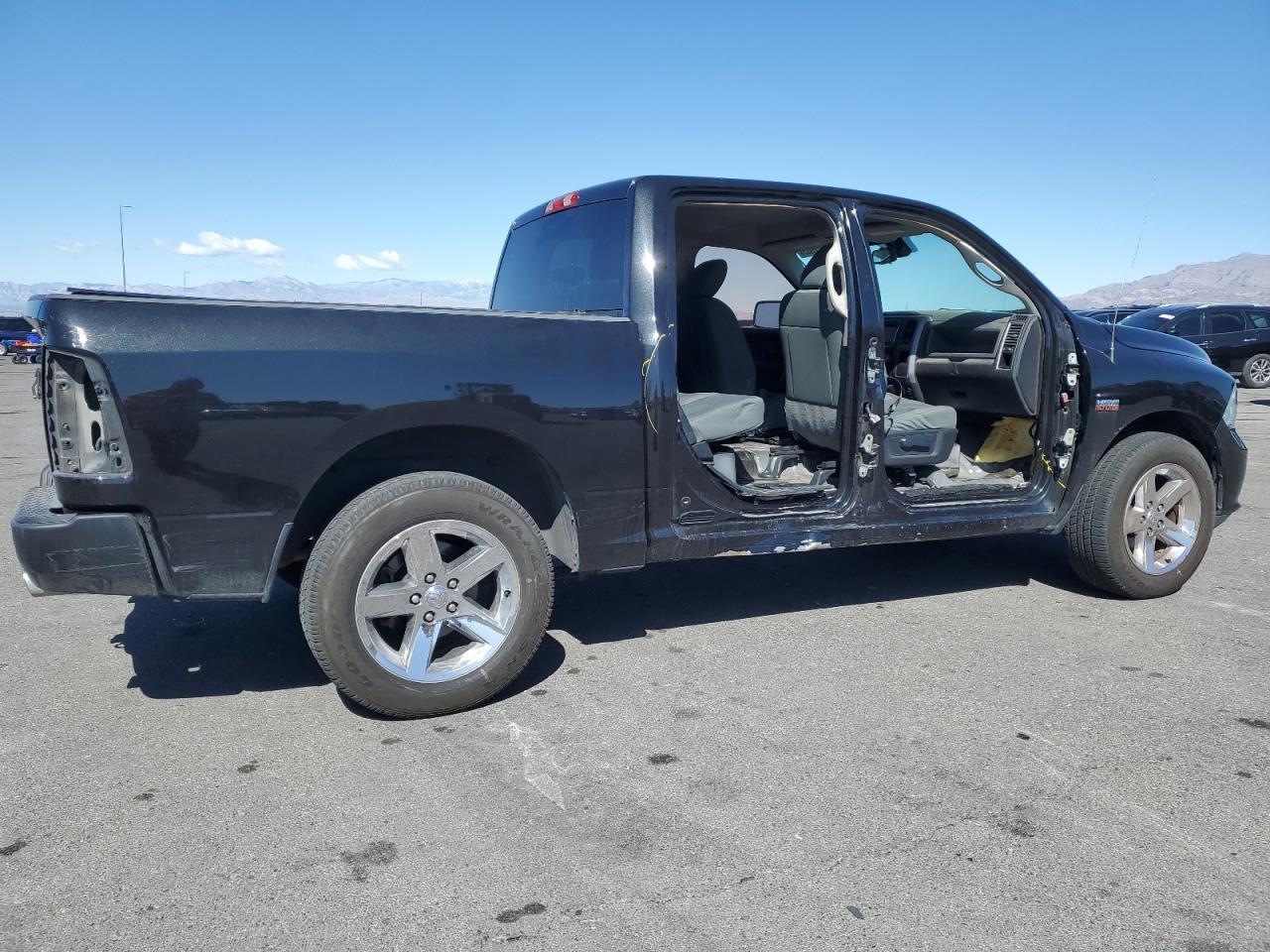 2015 Ram 1500 St - Image 3