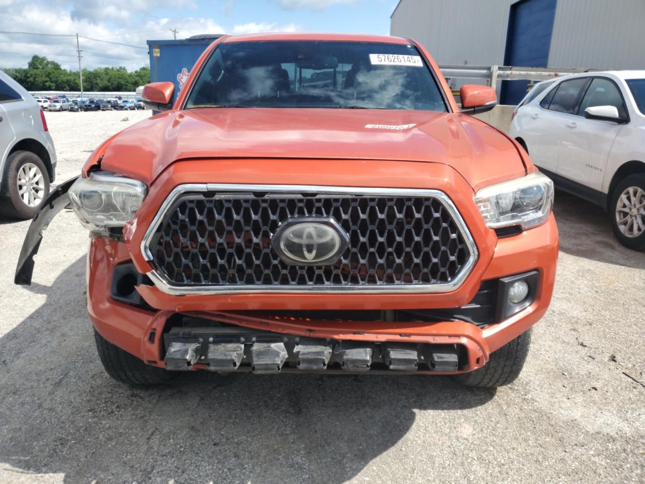 2018 Toyota Tacoma Double Cab - Фото 5