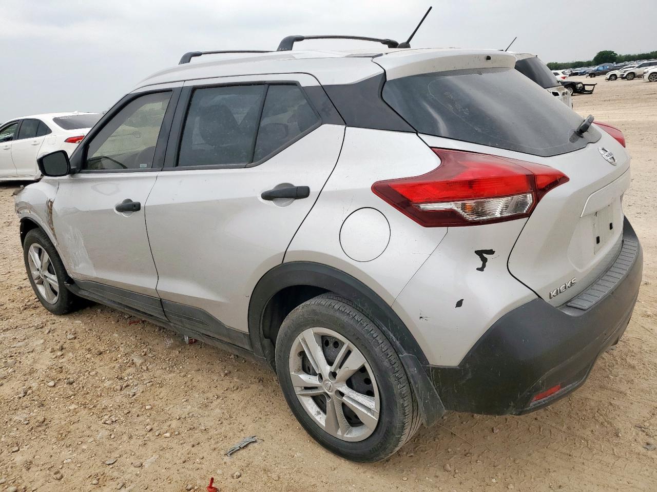 2019 Nissan Kicks S - Фото 2