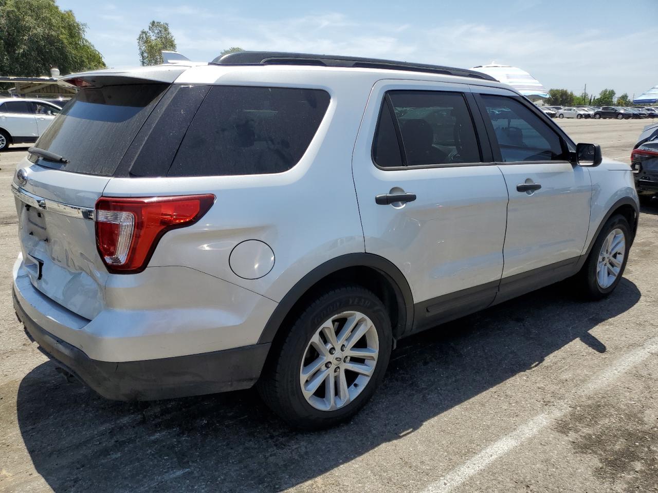 2017 Ford Explorer - Фото 3