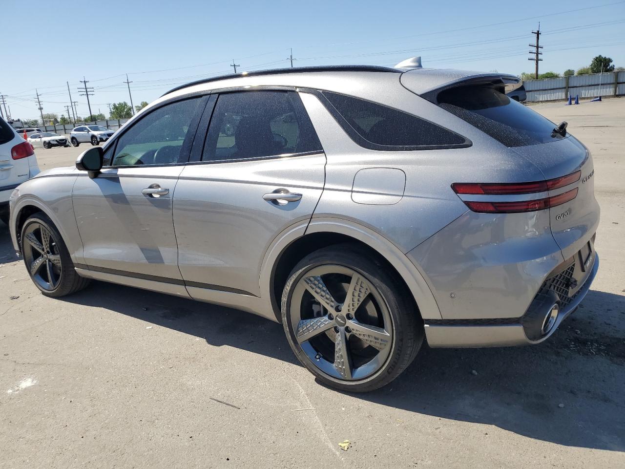 2022 Genesis Gv70 - Image 2