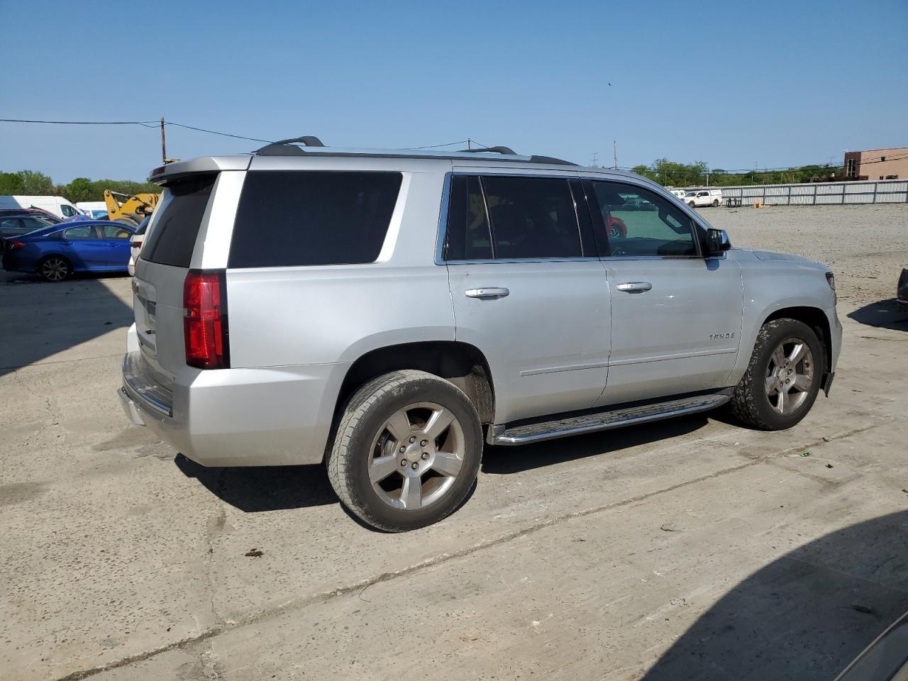 2018 Chevrolet Tahoe K1500 Premier - Image 3