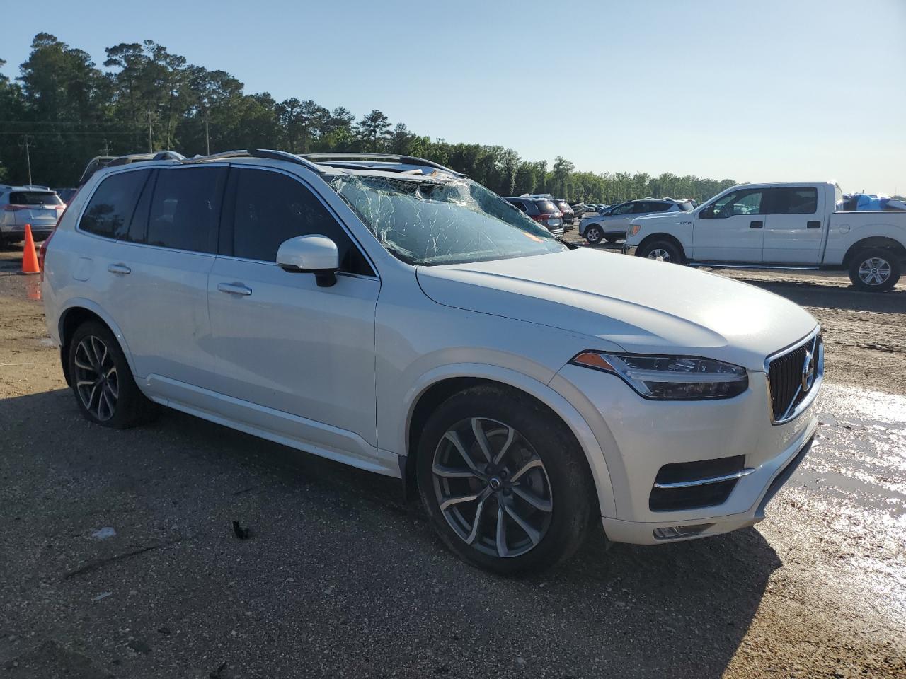 2019 Volvo Xc90 T5 Momentum - Image 4