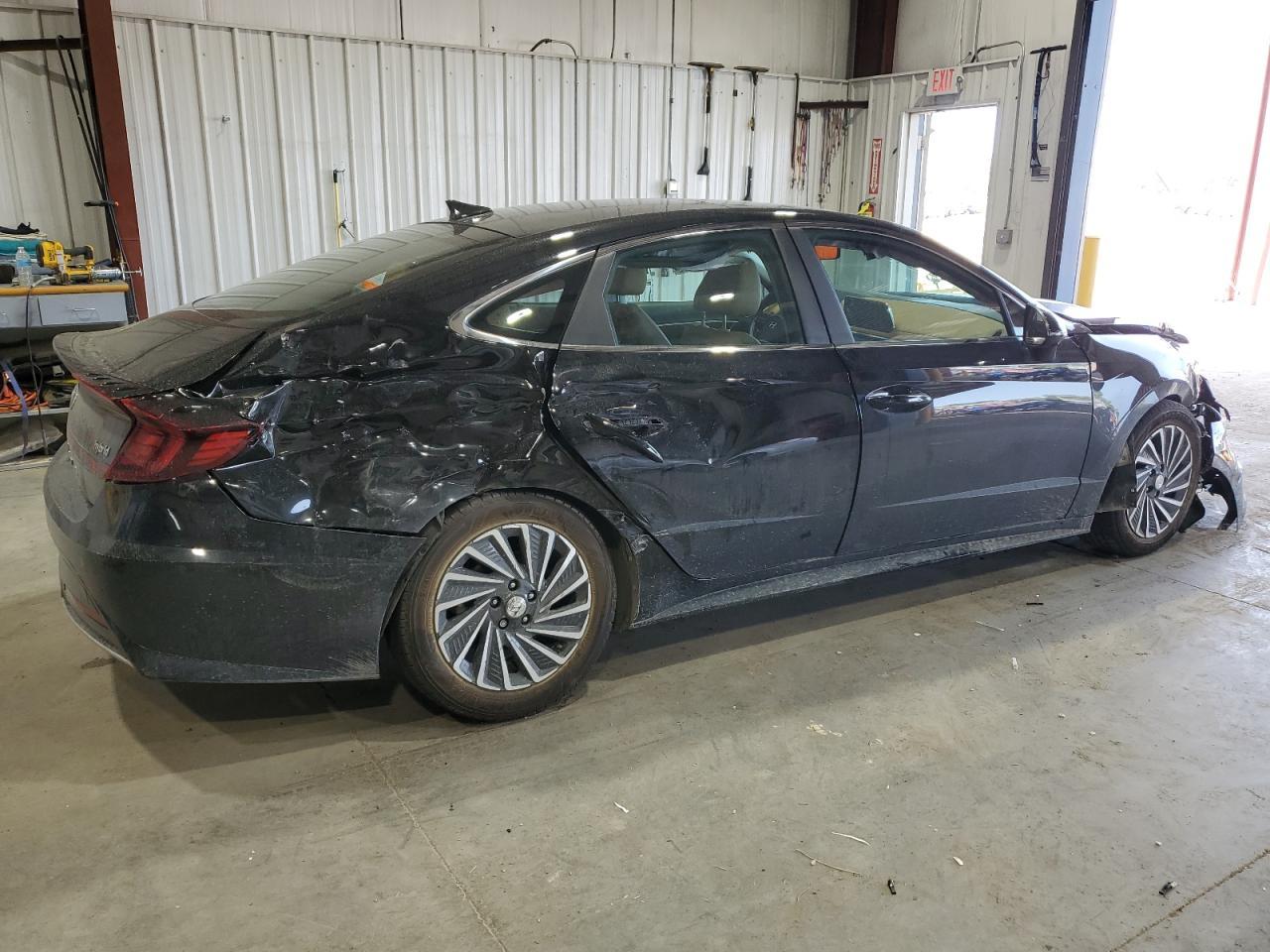 2020 Hyundai Sonata Hybrid - Image 3