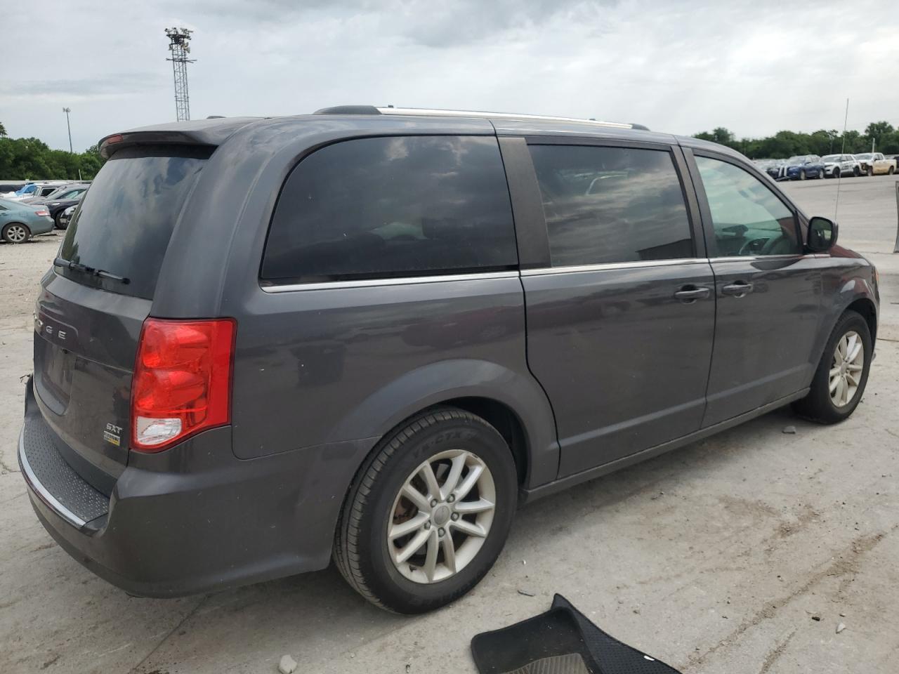2019 Dodge Grand Caravan Sxt - Image 3