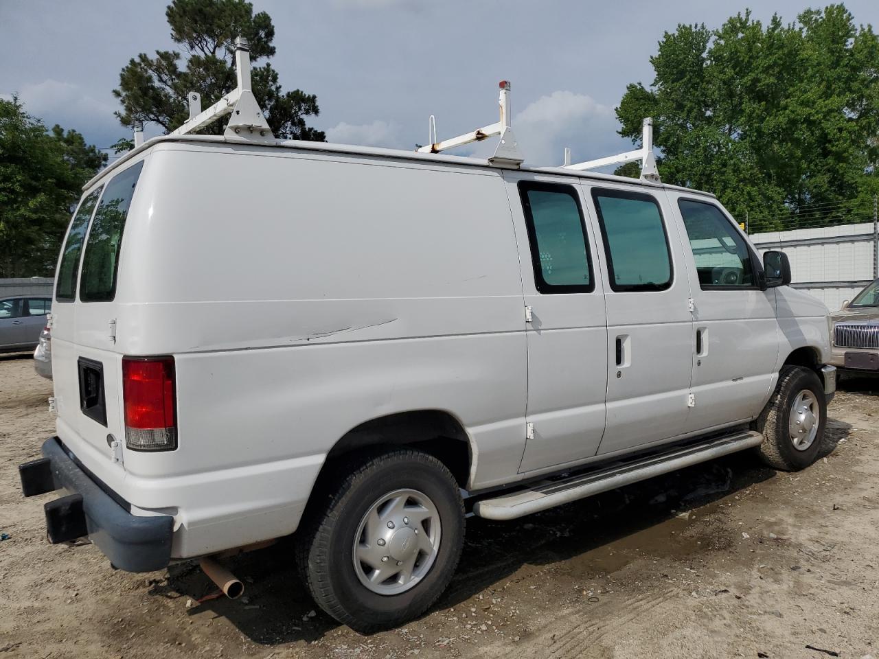 2014 Ford Econoline E250 Van - Image 3