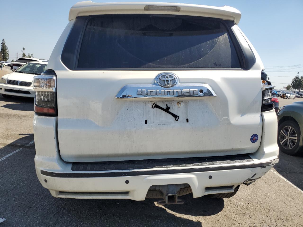 2011 Toyota 4Runner Sr5 - Image 6