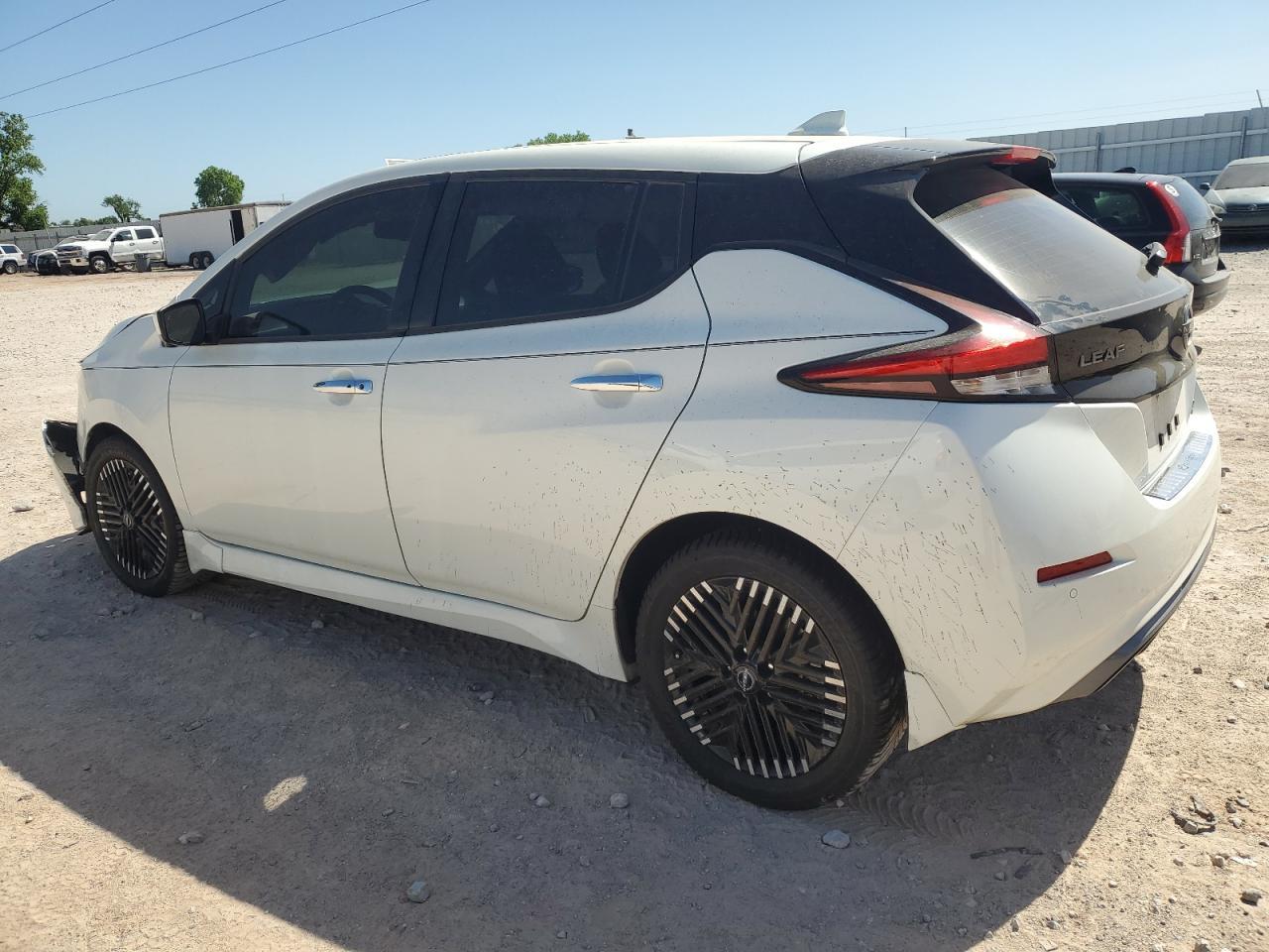 2023 Nissan Leaf Sv Plus - Image 2