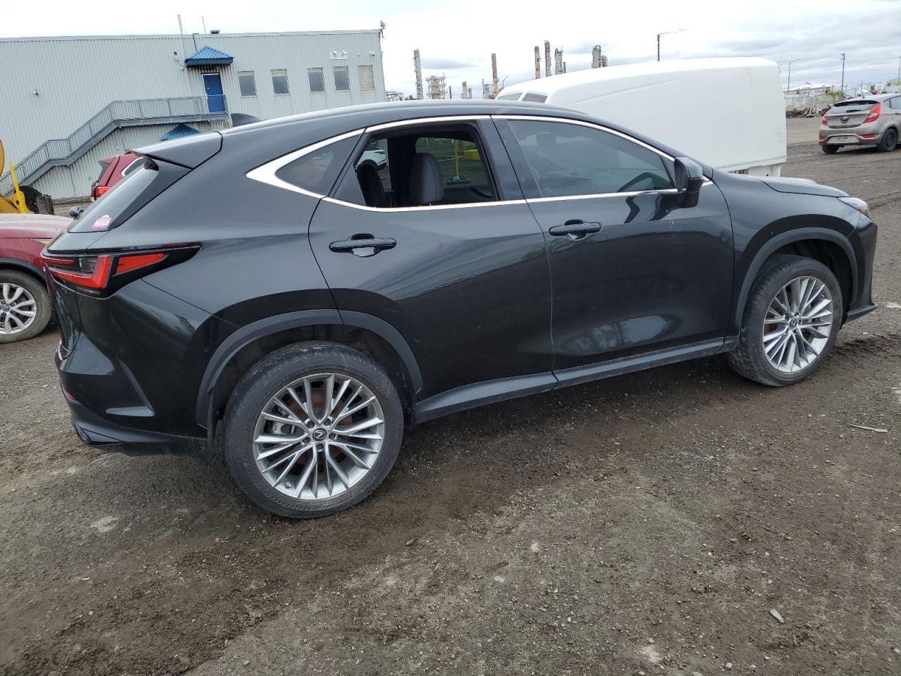 2023 Lexus Nx 350 - Image 3