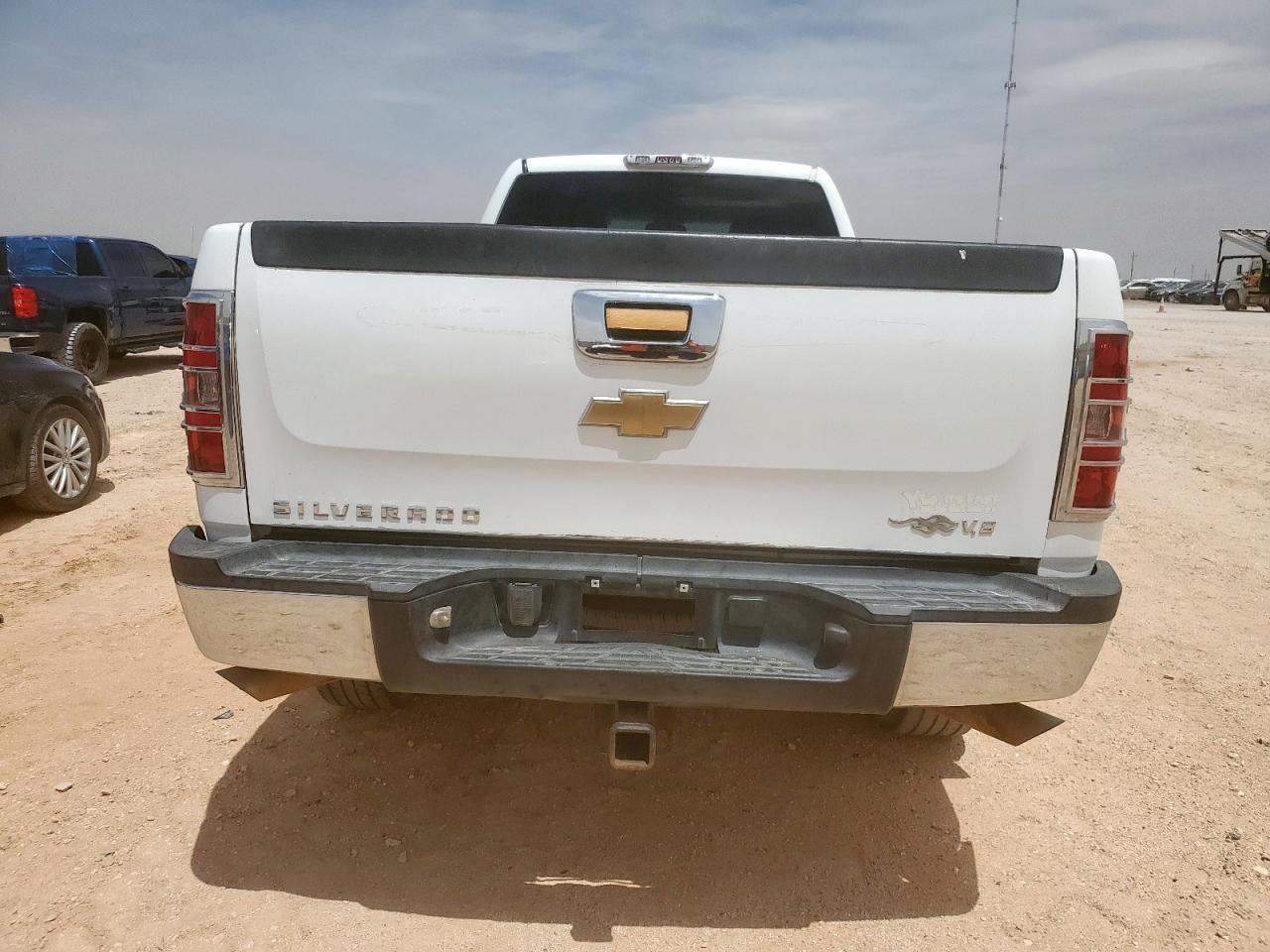 2009 Chevrolet Silverado C2500 Heavy Duty - Image 6