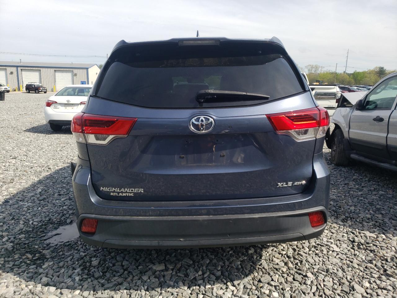 2019 Toyota Highlander Se - Фото 6
