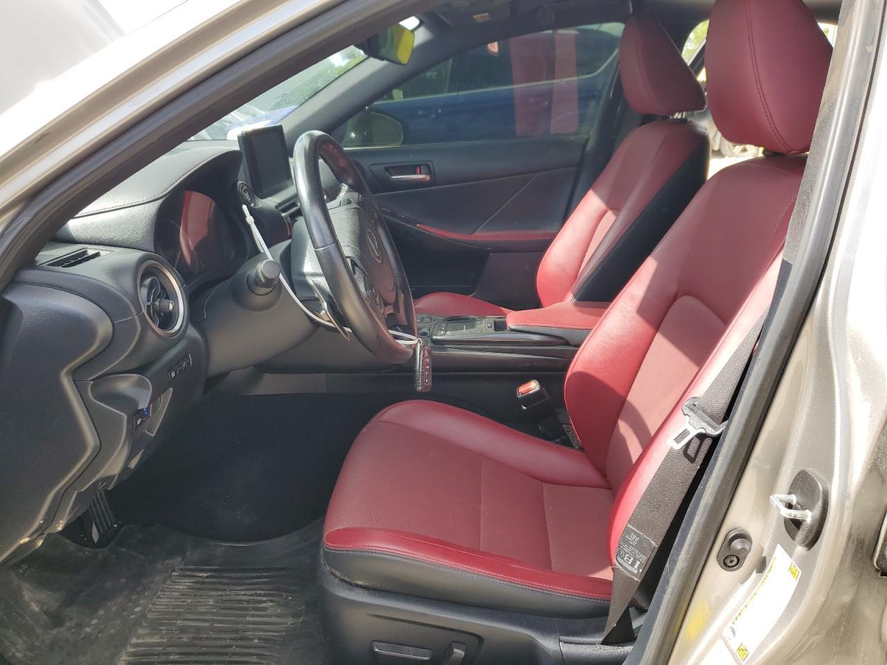 2021 Lexus Is 300 - Image 7