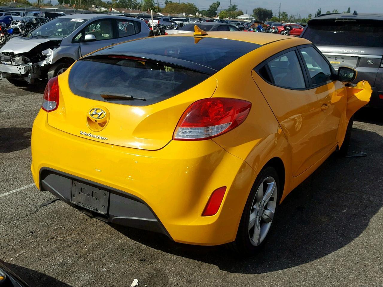 2015 Hyundai Veloster - Фото 4