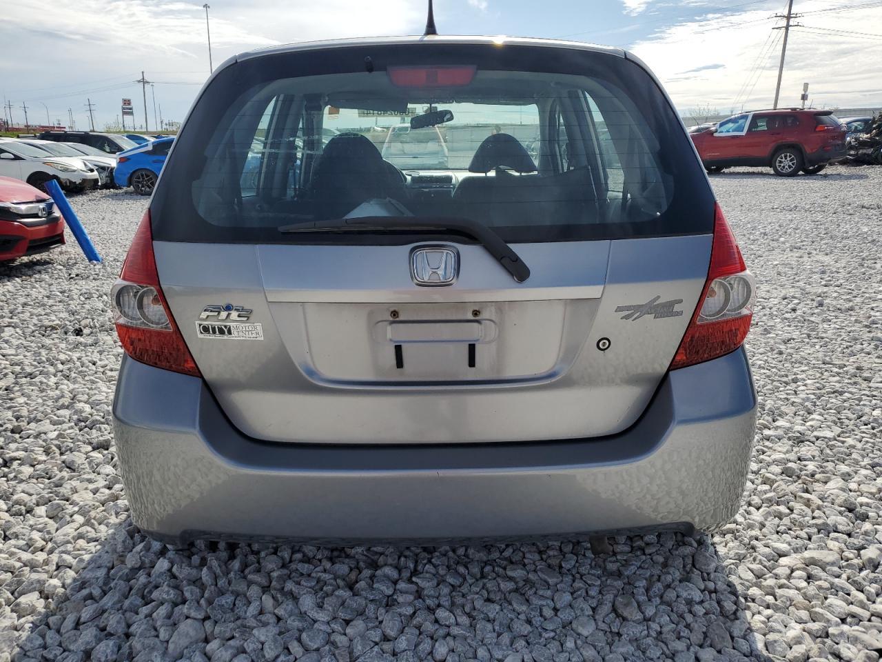 2007 Honda Fit - Image 6