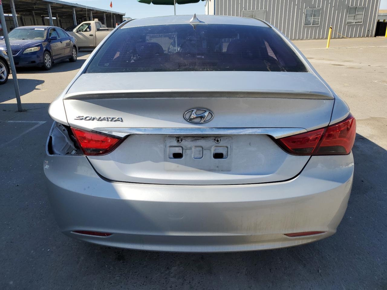 2013 Hyundai Sonata Gls - Image 6