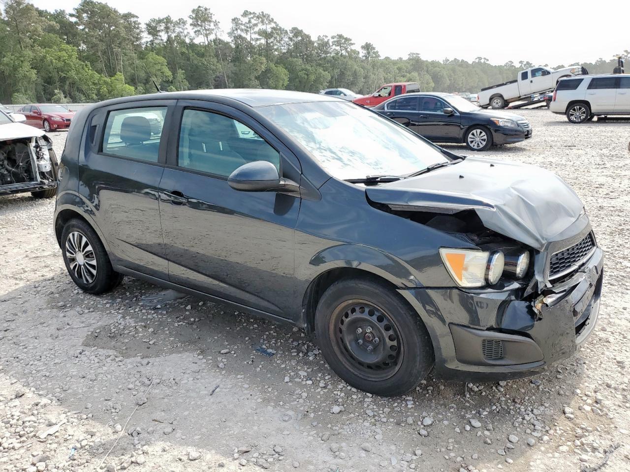 2014 Chevrolet Sonic Ls - Фото 4