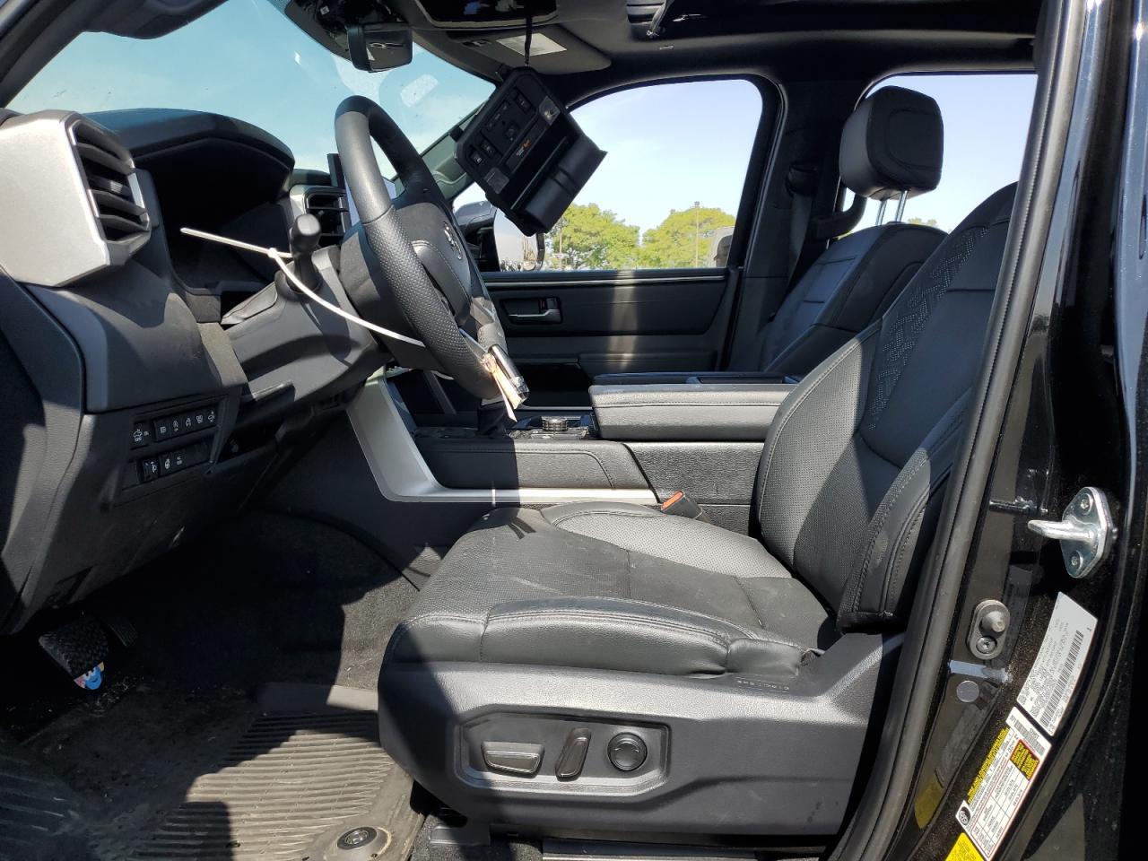 2025 Toyota Tundra Crewmax Limited - Image 7