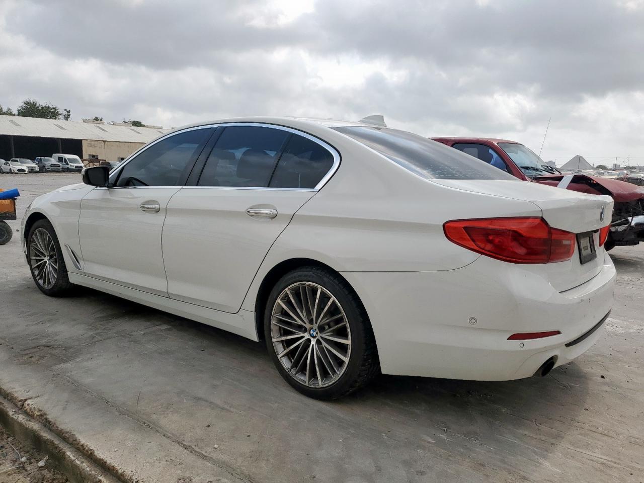 2017 BMW 530 I - Фото 2