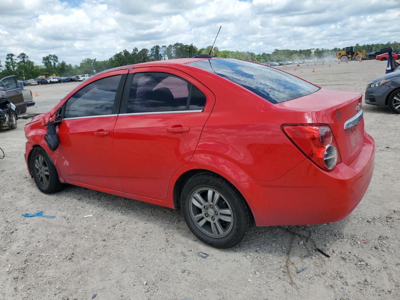 2015 Chevrolet Sonic Lt - Image 2