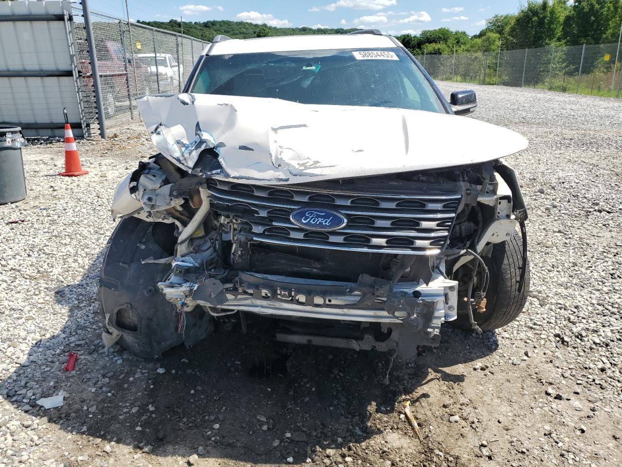 2016 Ford Explorer Xlt - Image 5