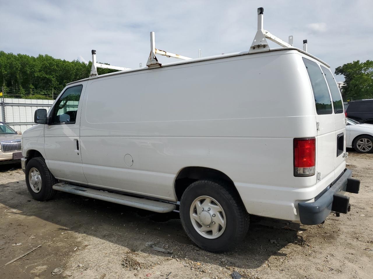 2014 Ford Econoline E250 Van - Image 2