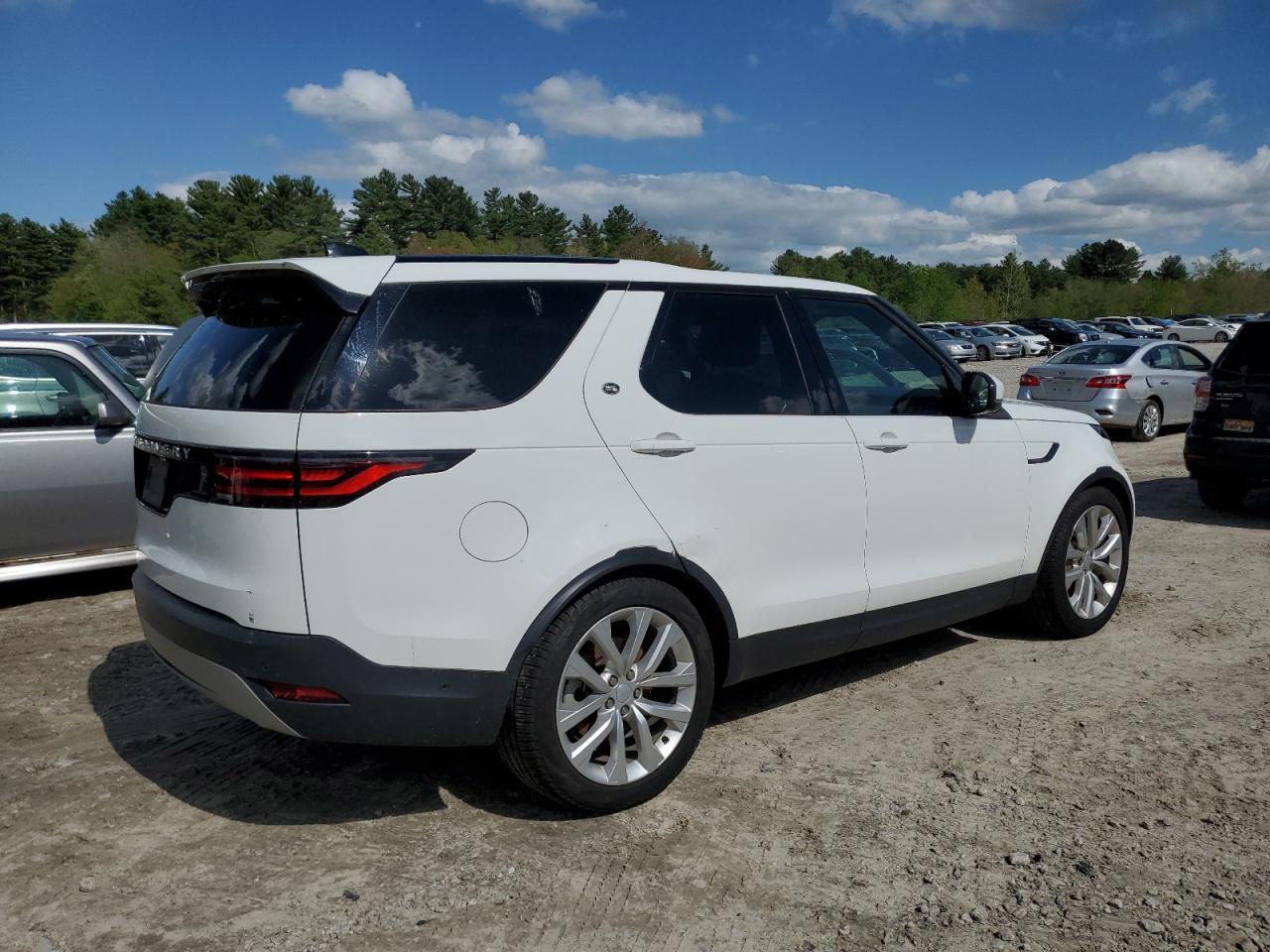 2023 Land Rover Discovery S - Фото 3