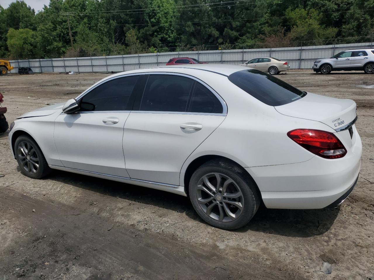 2016 Mercedes-Benz C 300 4Matic - Фото 2
