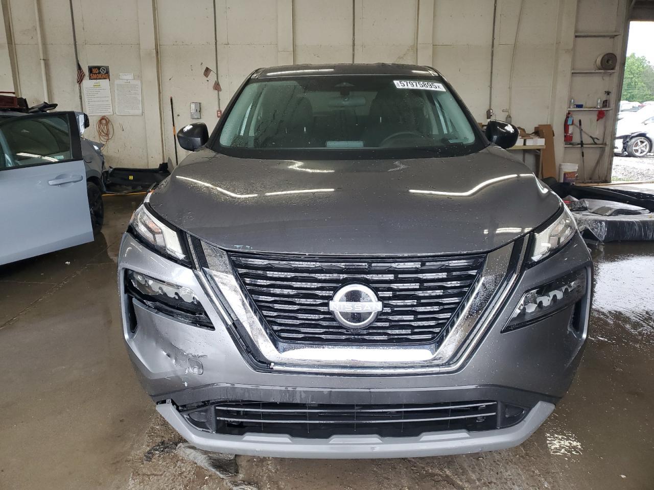 2023 Nissan Rogue S - Image 5