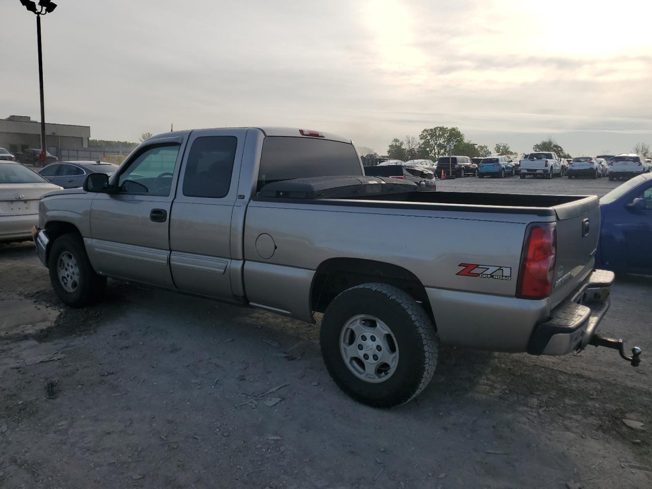 2003 Chevrolet Silverado K1500 - Фото 2