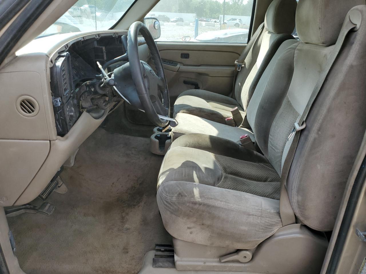 2004 Chevrolet Silverado C1500 - Image 7