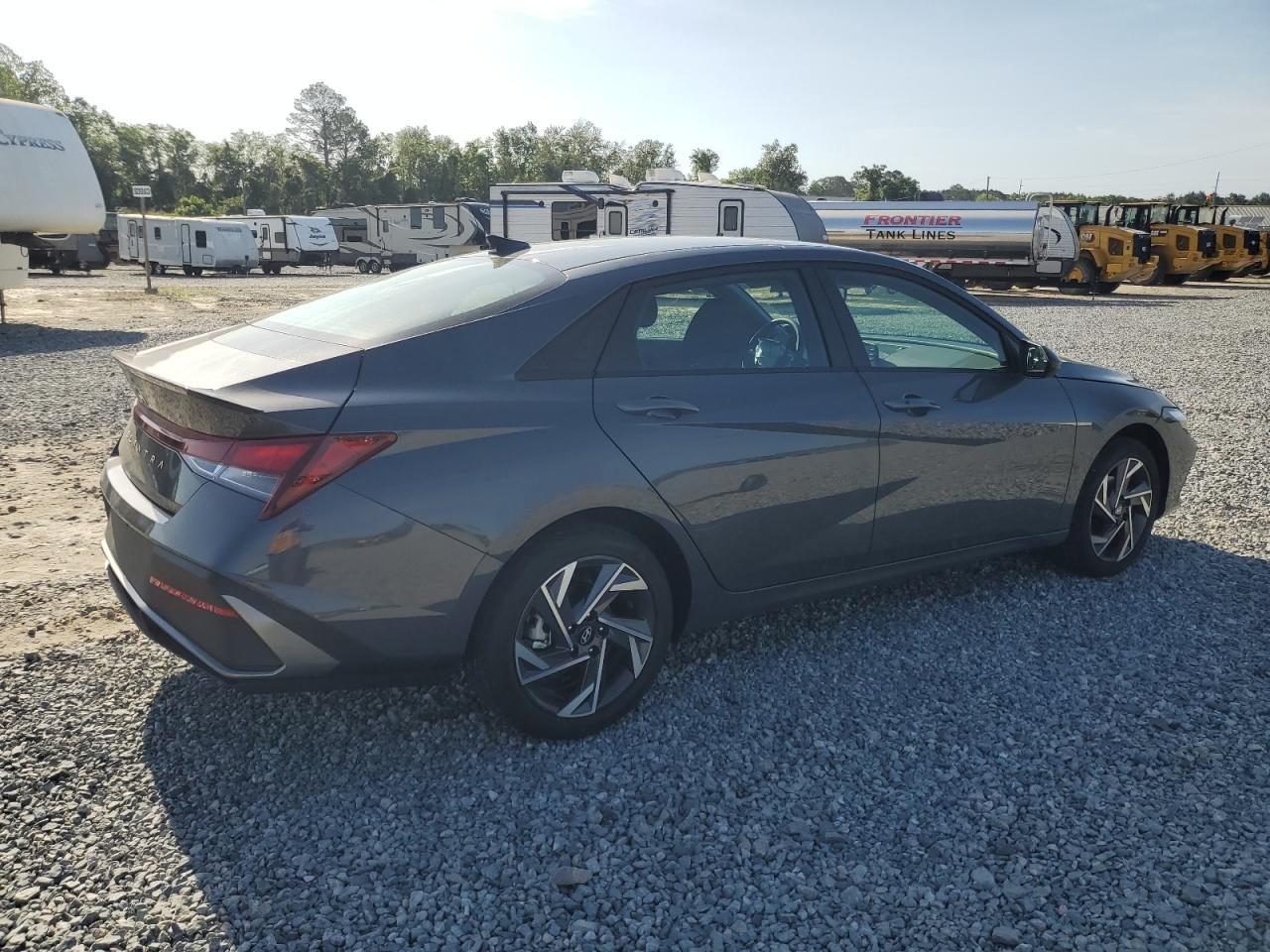 2025 Hyundai Elantra Sel Sport - Фото 3