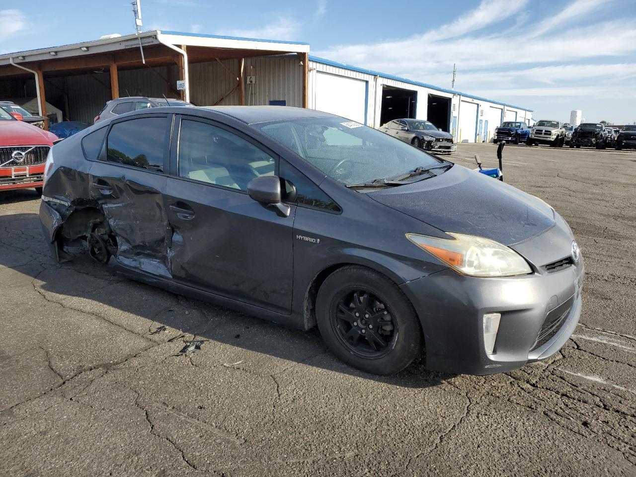 2015 Toyota Prius - Image 4