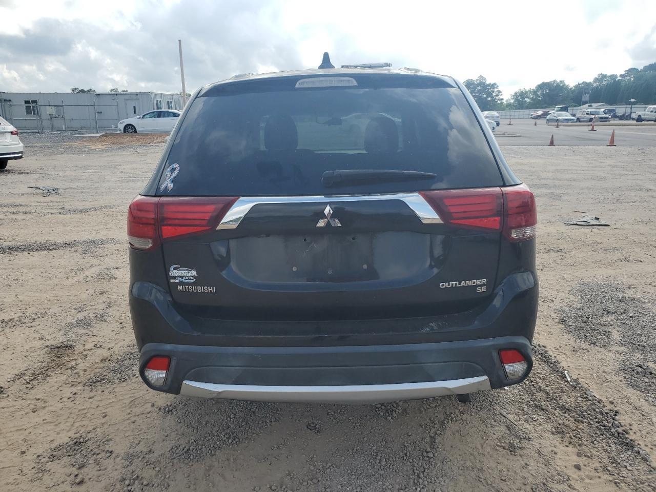 2018 Mitsubishi Outlander Se - Image 6