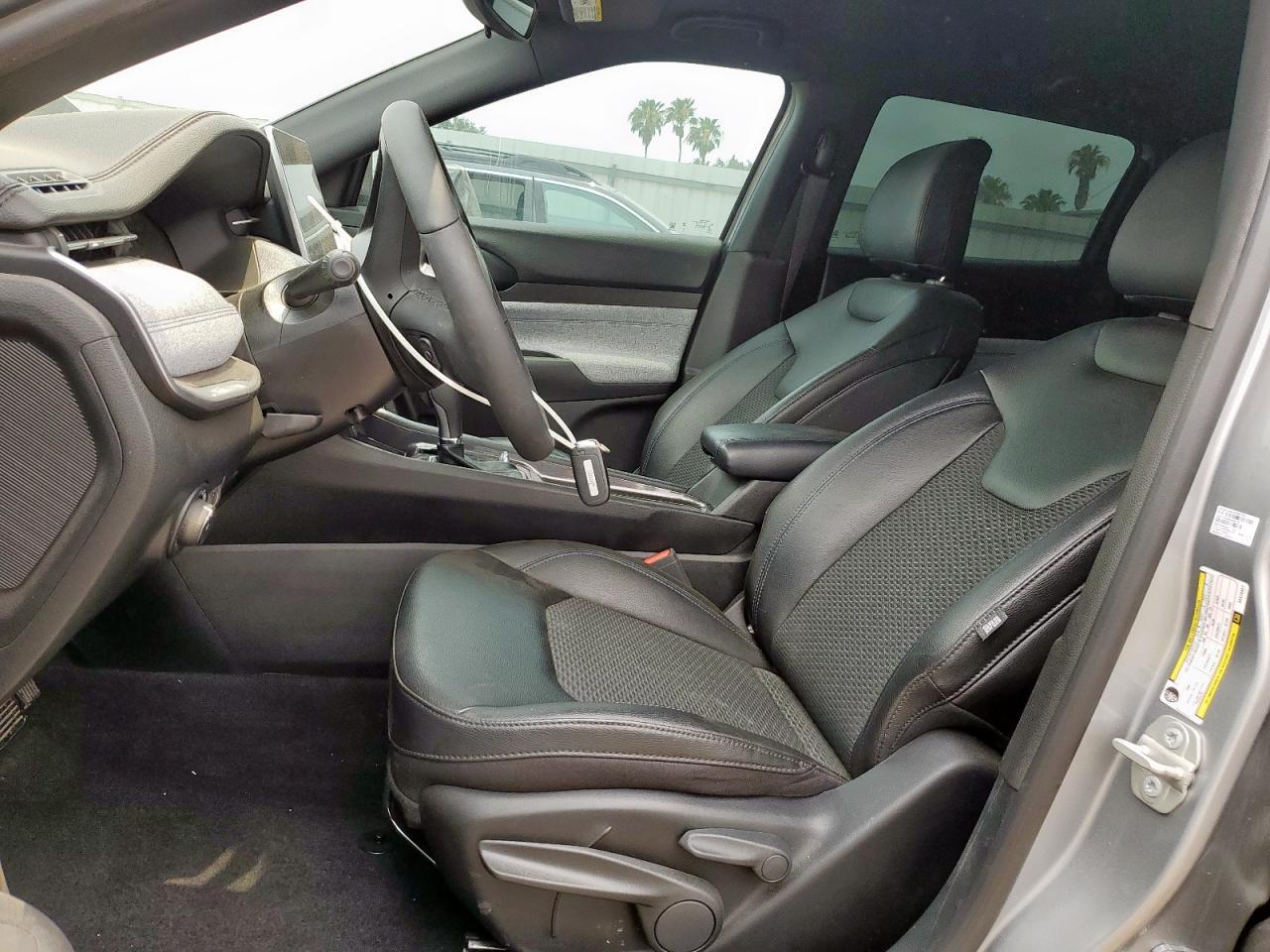 2024 Jeep Compass Latitude - Фото 7