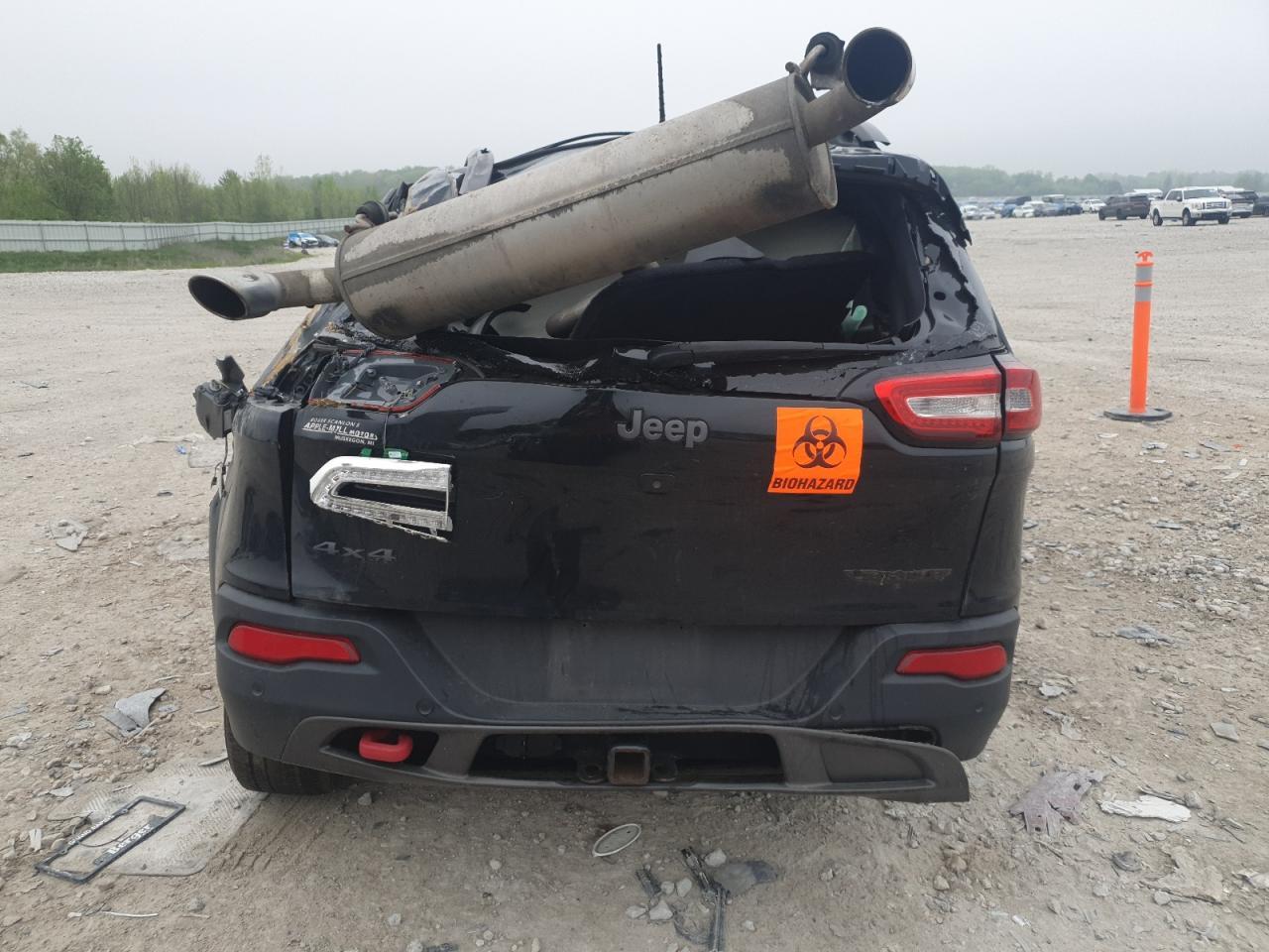 2016 Jeep Cherokee Trailhawk - Image 6