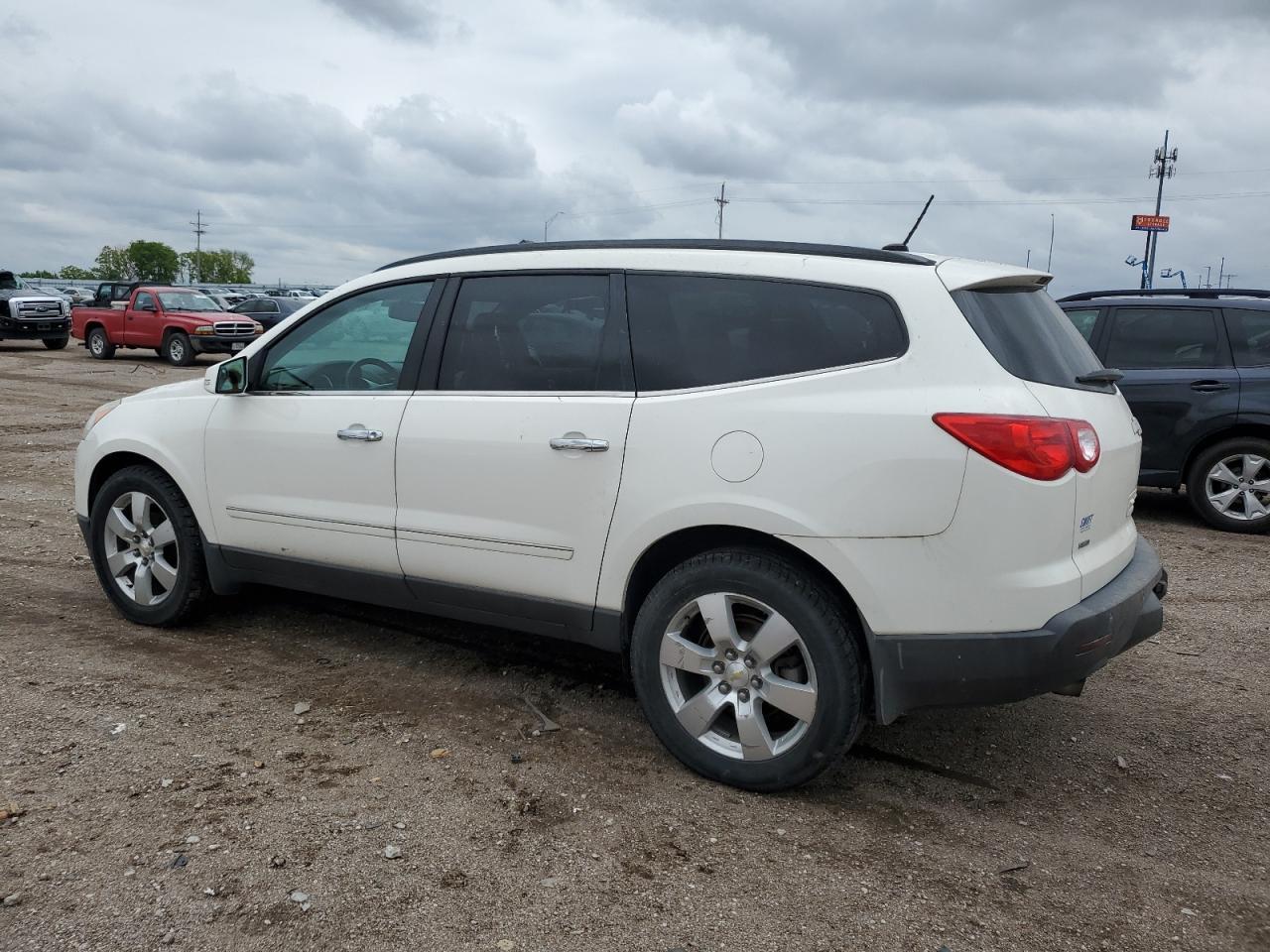 2012 Chevrolet Traverse Ltz - Image 2