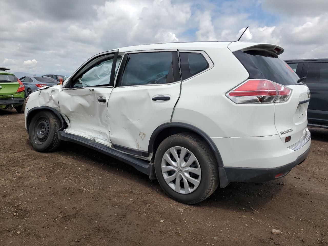 2016 Nissan Rogue S - Image 2