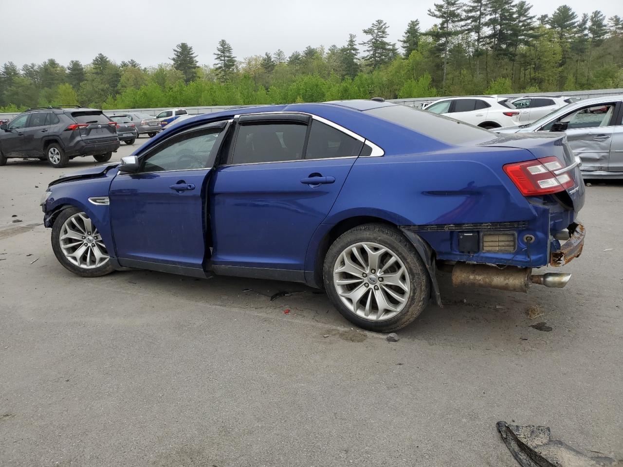 2013 Ford Taurus Limited - Image 2